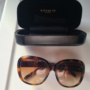 Coach horse & Carriage sunglasses brown tortoise color GUC